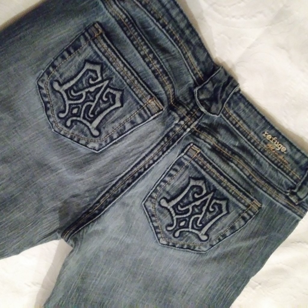 Refuge Jeans Size 9 W/ Street Style Pocket Detail